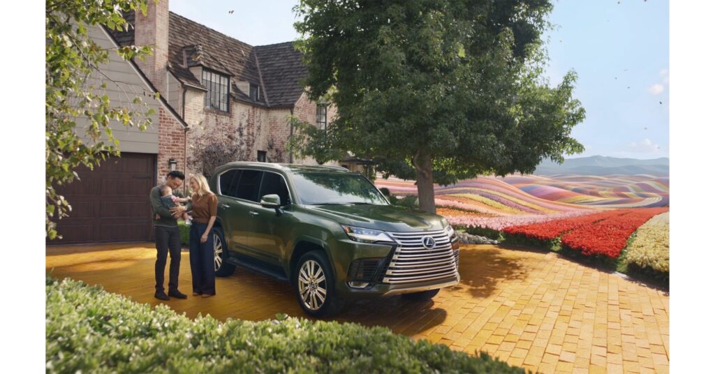 POR SIEMPRE PARA QUE LOS AFICIONADOS AL CINE EXPLOREN SU "EXPERIENCE OZMAZING" lexus wicked for good.jpg