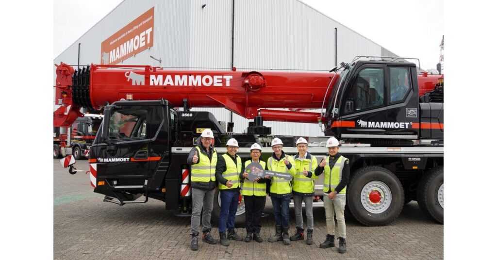mammoet adds xcmg hybrid mobile crane to european fleet.jpg