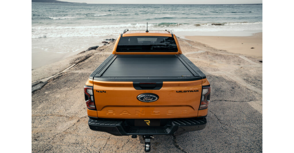 realtruck electric roll truck bed cover.jpg