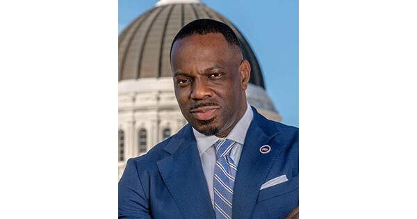 toks omishakin official portrait sm.jpg