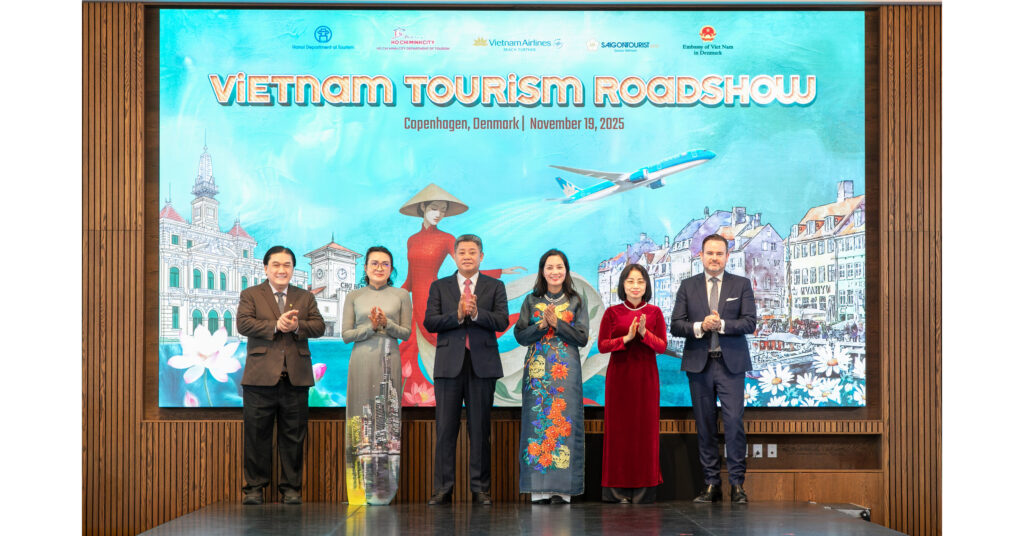 Ciudad Ho Chi Minh se asocia con Vietnam Airlines para promover el turismo vietnamita en el norte de Europa ho chi minh city department of tourism.jpg
