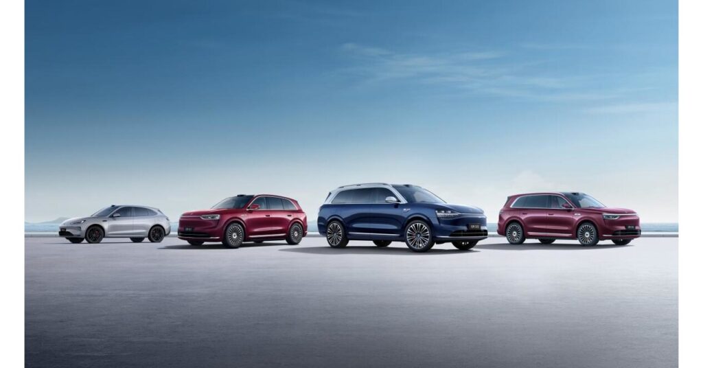 Čistý zisk společnosti SERES za první tři čtvrtletí dosáhl 5,312 miliardy jüanů a tato společnost se stane prvním výrobcem luxusních elektromobilů s kotací „A+H" USA - čeština USA - English USA - English MEXICO - Spanish USA - español media reports.jpg