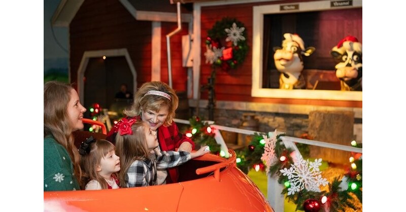 pho holiday multigen.jpg