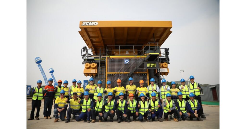 xcmg xde260 mining trucks depart world class simandou project.jpg